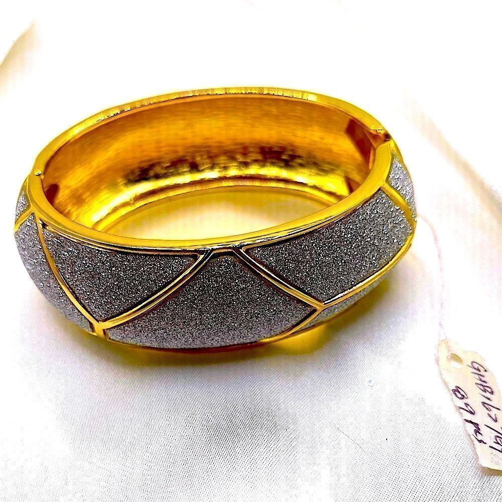 Sparkling silver toned chunky bangle clamp bracelet gold toned inside